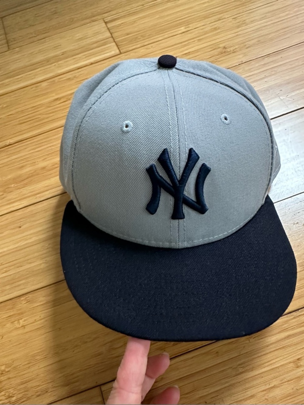 New Era NY Yankees 59FIFTY Fitted Hat Gray Navy 7 3/8 MLB - Picture 2 of 11